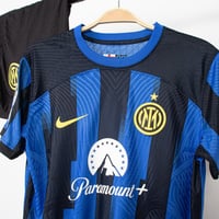 طقم انتر ميلان الاساسي 2024-2023 نسخة اللاعبين