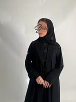 بليزر مغلق أسود