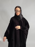 بشت مخمل أسود