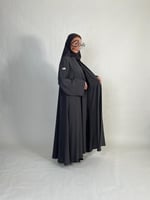 عبايه رمادي غامق