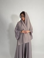 عبايه رمادي فاتح