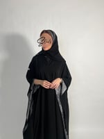 عبايه بشت بأطراف فضي