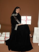 مخمل أسود كوري مبطن ، بكلفة دانتيل