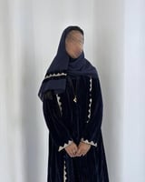 مخمل كحلي مكسر بتطريز يدوي