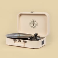 قرامافون مودرن أوف وايت