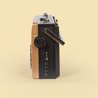 مسجّل - مشغّل كاسيت | ذهبي