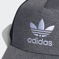 كاب اديداس الاصلي