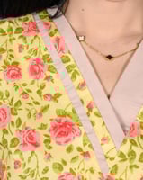 طقم عاملات منزلية بنقش