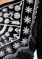 جلابية مخمل نسائي مطرزة