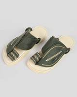 نعال شرقي بلون ابيض و اخضر