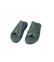 حذاء رجالي بدون أصبع مطرز