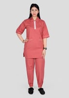 زي عاملات نسائي بخامة قطنية مع سروال بحزام مطاطي