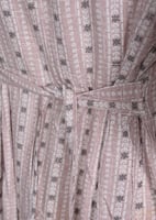 جلابية مخطط طولي بحزام قماش