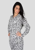 بجامة نسائية شتوية بلون ابيض و اسود