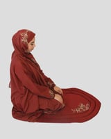 طقم صلاة نسائي مشجر