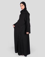 عباية سوداء بنقش جاكار