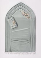 طقم صلاة نسائي 3 قطع بنقش مشجر