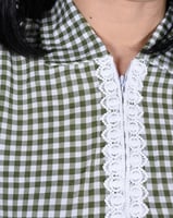 طقم عاملة منزلية مع ياقة 3 قطع