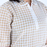 زي لعاملة المنزل كاروهات أنيقة