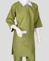 زي عاملات كويتي بلون اخضر