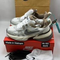 نايك V2K RUN فتنامي 582