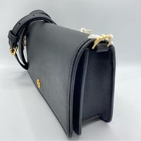 كروس بدي من توري برتش باللون الاسود