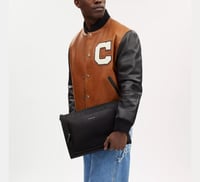 باوتش من كوتش باللون الاسود والرمادي للجنسين