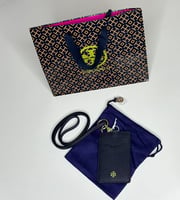 اي دي هولدر باللون الكحلي من توري بورش