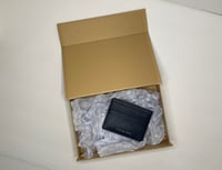 محفظة بطاقات باللون الاسود من مايكل كورس