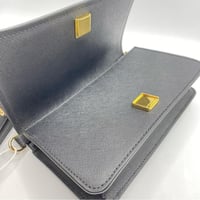 كروس بدي من توري برتش باللون الاسود