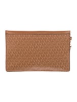 باوتش باللون البني من مايكل كورس