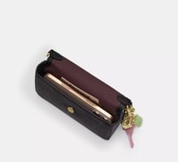 كروس بدي من كوتش باللون الاسود