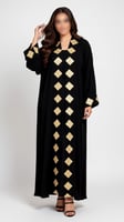 عباية تطريز هندسي