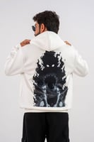 هودي ابيض بتصميم شخصية جون