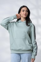 بلوفر شتويتيفاني بتديد جاكار ع الكم نسائي