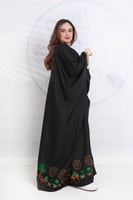 بشت سائي للتأسيس متزين بتطريز الهوية من الاسفل