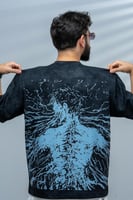 تيشرت أسود بتصميم شخصية إيرين ييغر