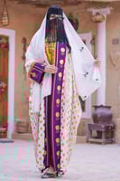 بشت يوم التأسيس أبيض مع بنفسجي متزين بهوية يوم الت...