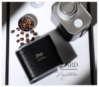 حافظة حبوب قهوة معدنية | تلبيسة جلدية فاخرة سعة 10...