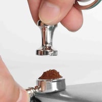 ميدالية مفاتيح على شكل أدوات القهوة المختصة