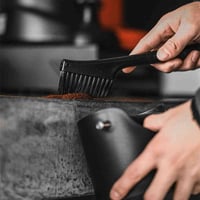 فرشاة تنظيف طاولات القهوة المختصة