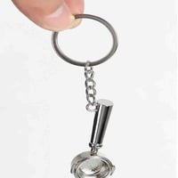 ميدالية مفاتيح على شكل أدوات القهوة المختصة