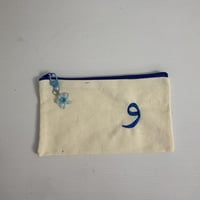 محفظة قماشية بتطريز