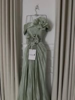 فستان ناعم اوف شولدر بوردات لون اخضر باستيل
