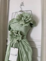 فستان ناعم اوف شولدر بوردات لون اخضر باستيل