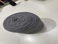 خيوط تيشيرت رمادي غامق جداً أفتح > ( 6 حبات )