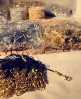 تعليقة جوال بقفل 12 حبة ذهبي - فضي