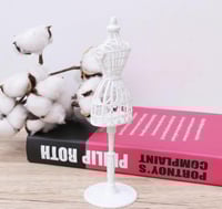 مانيكان صغير بلاستيكي -قطعة واحدة-