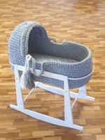 سرير مواليد كروشيه بسقف كامل