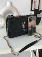 شنطة سان لوران جلد اسود